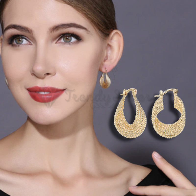 Hypoallergenic 925 Sterling Silver Plated Gold Twisted Pearl Design Hoop Stud Fashion Trend Earrings