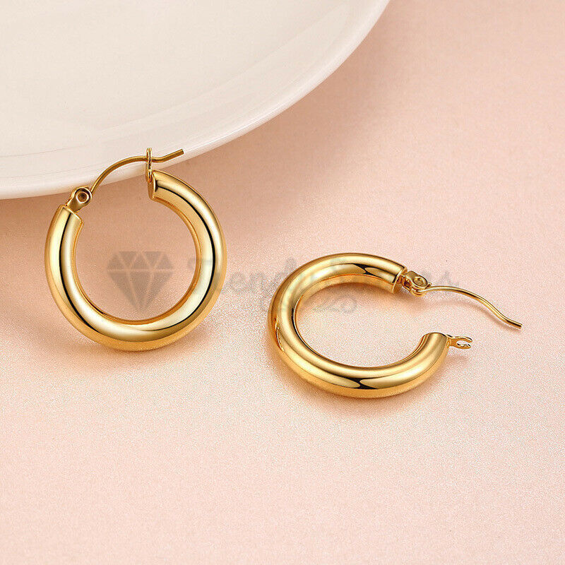 Dazzling Gold Ear Hoops Huggies Medium Thick Hollow Cartilage Women Fashion Earrings