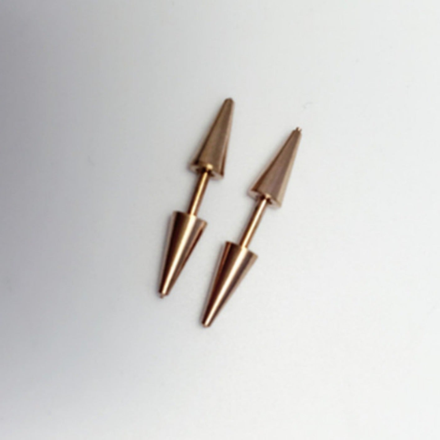 PAIR Unisex Women 316L Surgical Steel Rose Gold Gothic Punk Cone Stud Earrings