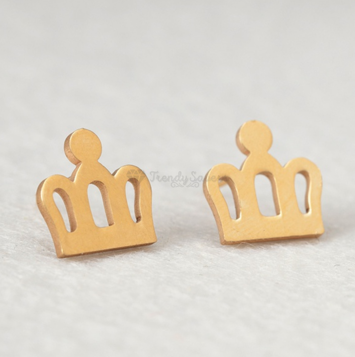 Surgical Steel Gold Tone Queen Princess Crown Shaped Women Sleeper Stud Earrings
