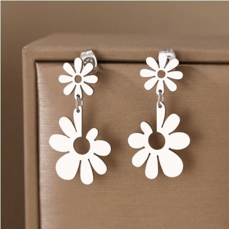 Women's Surgical Stainless Steel Earrings Sweet Cute Cartoon Flowers Pendants