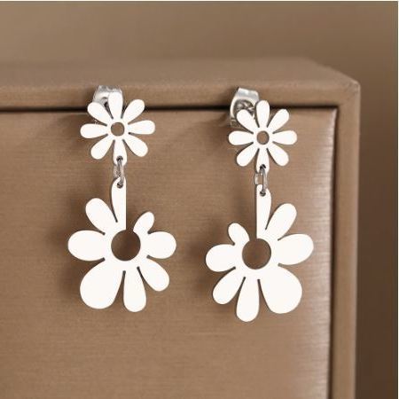 Women's Surgical Stainless Steel Earrings Sweet Cute Cartoon Flowers Pendants
