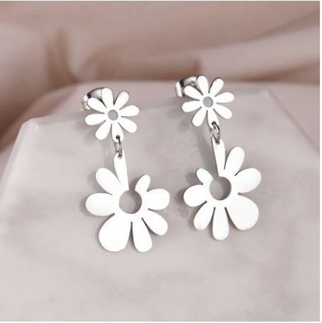Women's Surgical Stainless Steel Earrings Sweet Cute Cartoon Flowers Pendants