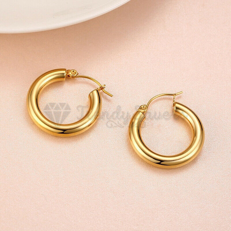 Dazzling Gold Ear Hoops Huggies Medium Thick Hollow Cartilage Women Fashion Earrings