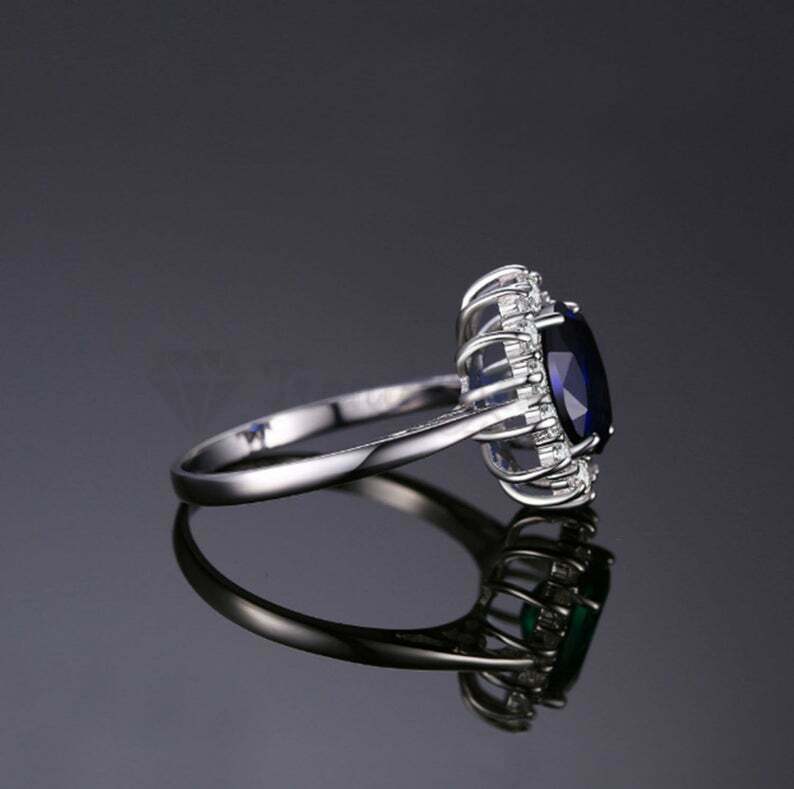 Size 8 (18mm) Q Blue Oval Simulated Diamond Promise Ring Engagement Wedding Band