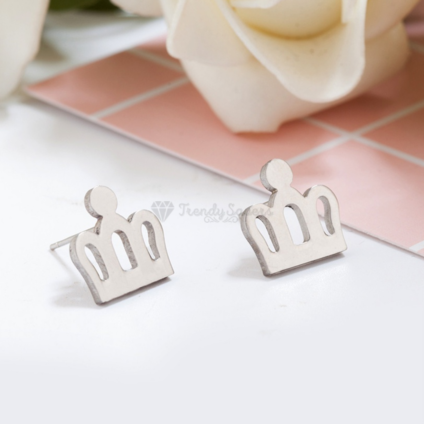 Surgical Steel Crown Shape Ear Studs Earrings Silver Womens Girls Jewellery Gift