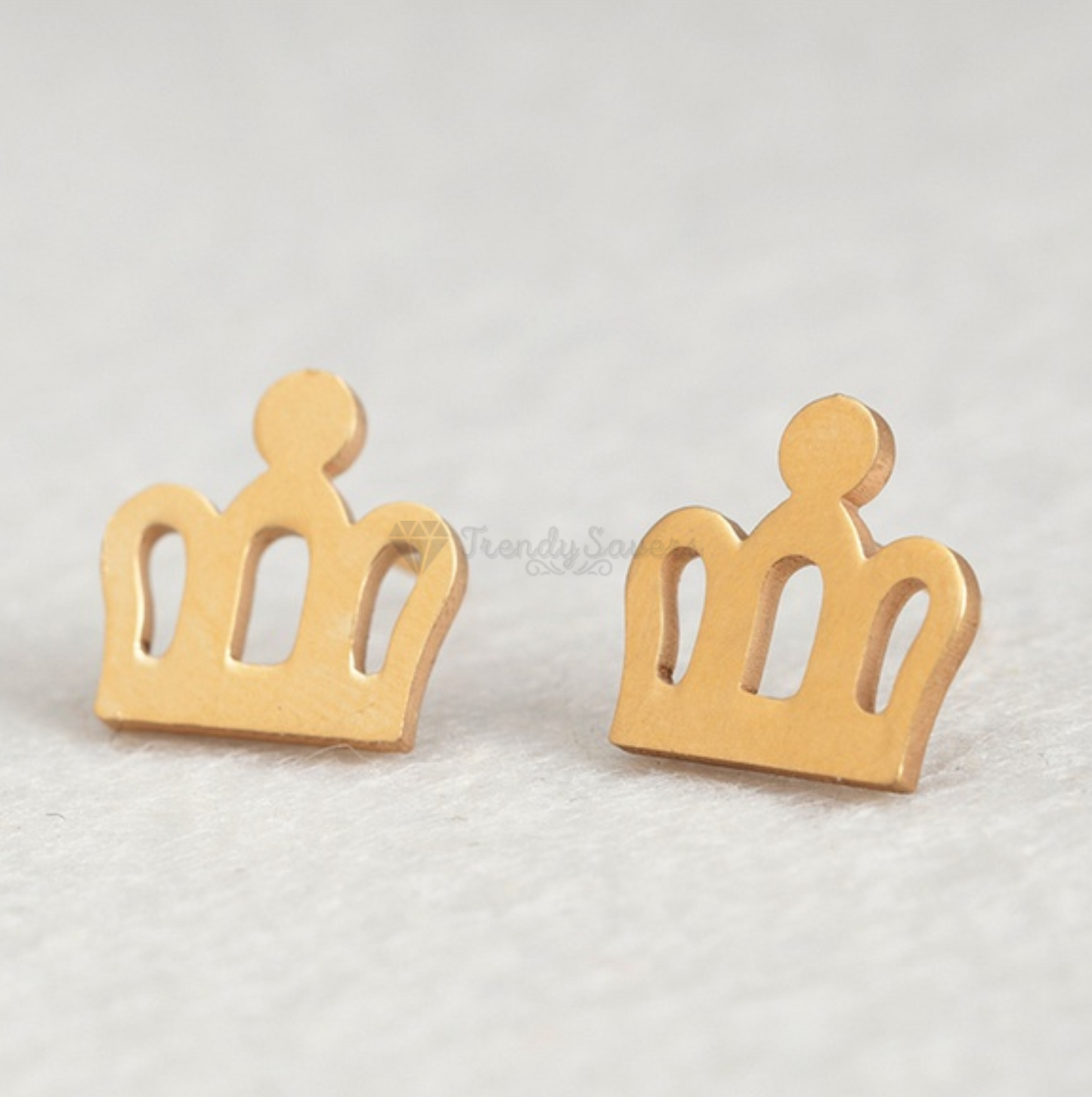 Surgical Steel Gold Tone Queen Princess Crown Shaped Women Sleeper Stud Earrings