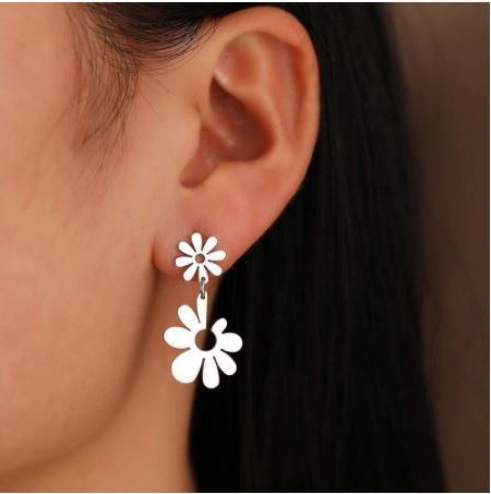 Women's Surgical Stainless Steel Earrings Sweet Cute Cartoon Flowers Pendants